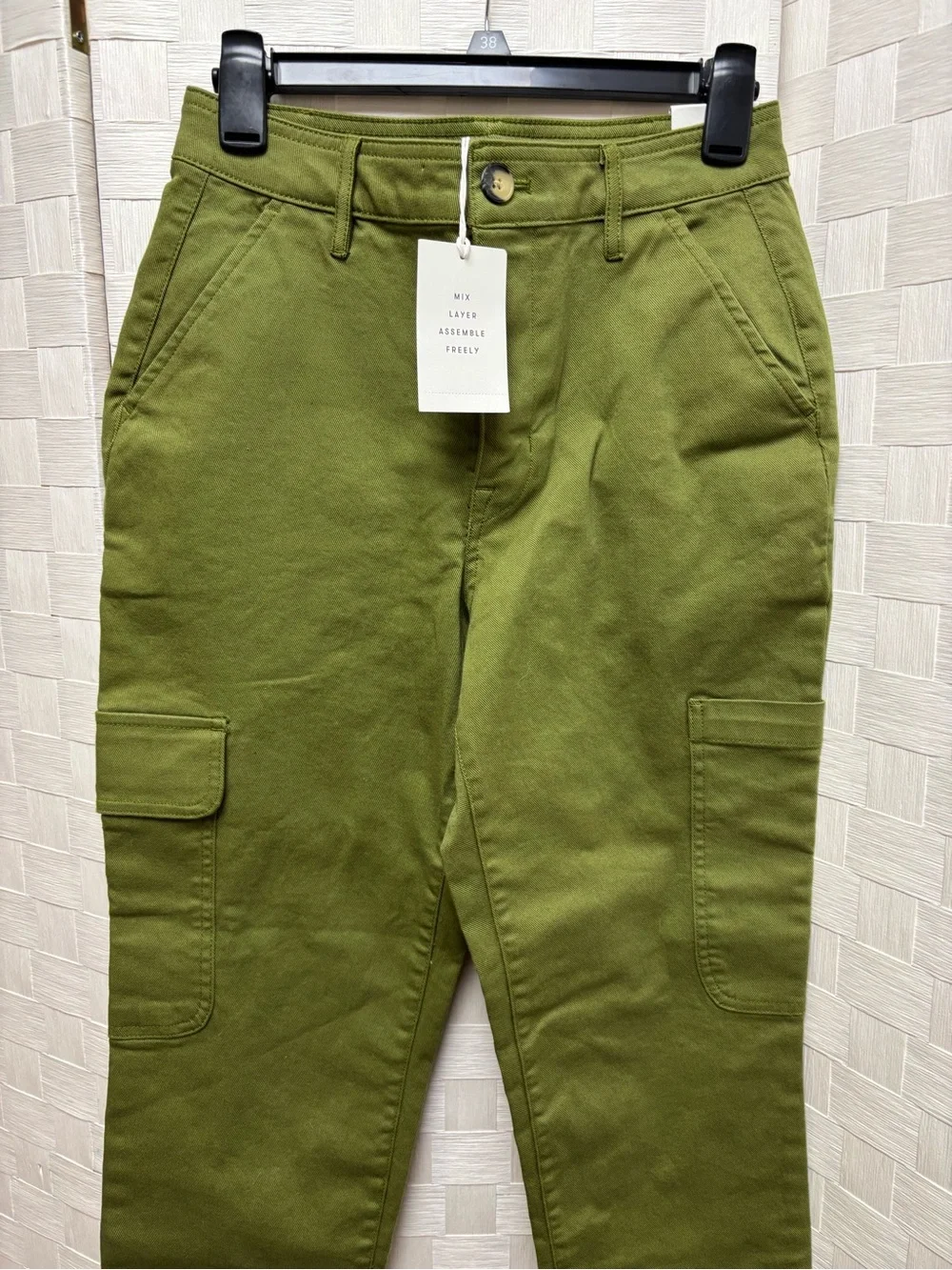 Women’s Free Assembly Cargo Pants size 4